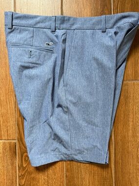 Vineyard Vines Blue Performance Shorts 7” - men’s 32, new